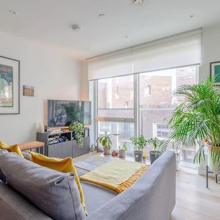 Superb 1 Bedroom Apartment 3Mins From Tube Station Лондон Екстер'єр фото